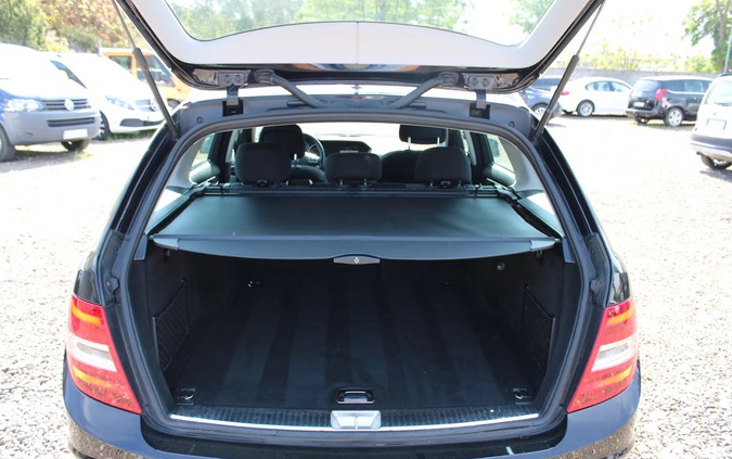 Mercedes-Benz Klasa C cena 42800 przebieg: 215000, rok produkcji 2012 z Sztum małe 667